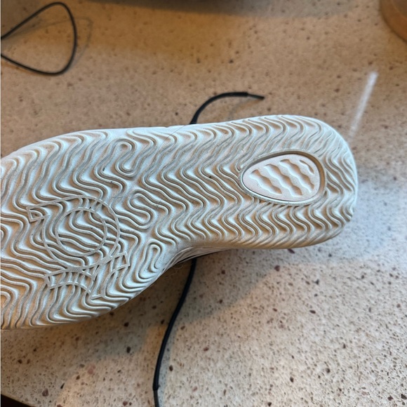 Youth Nike KD Trey 5 V111 Basketball Shoes. - Picture 9 of 11